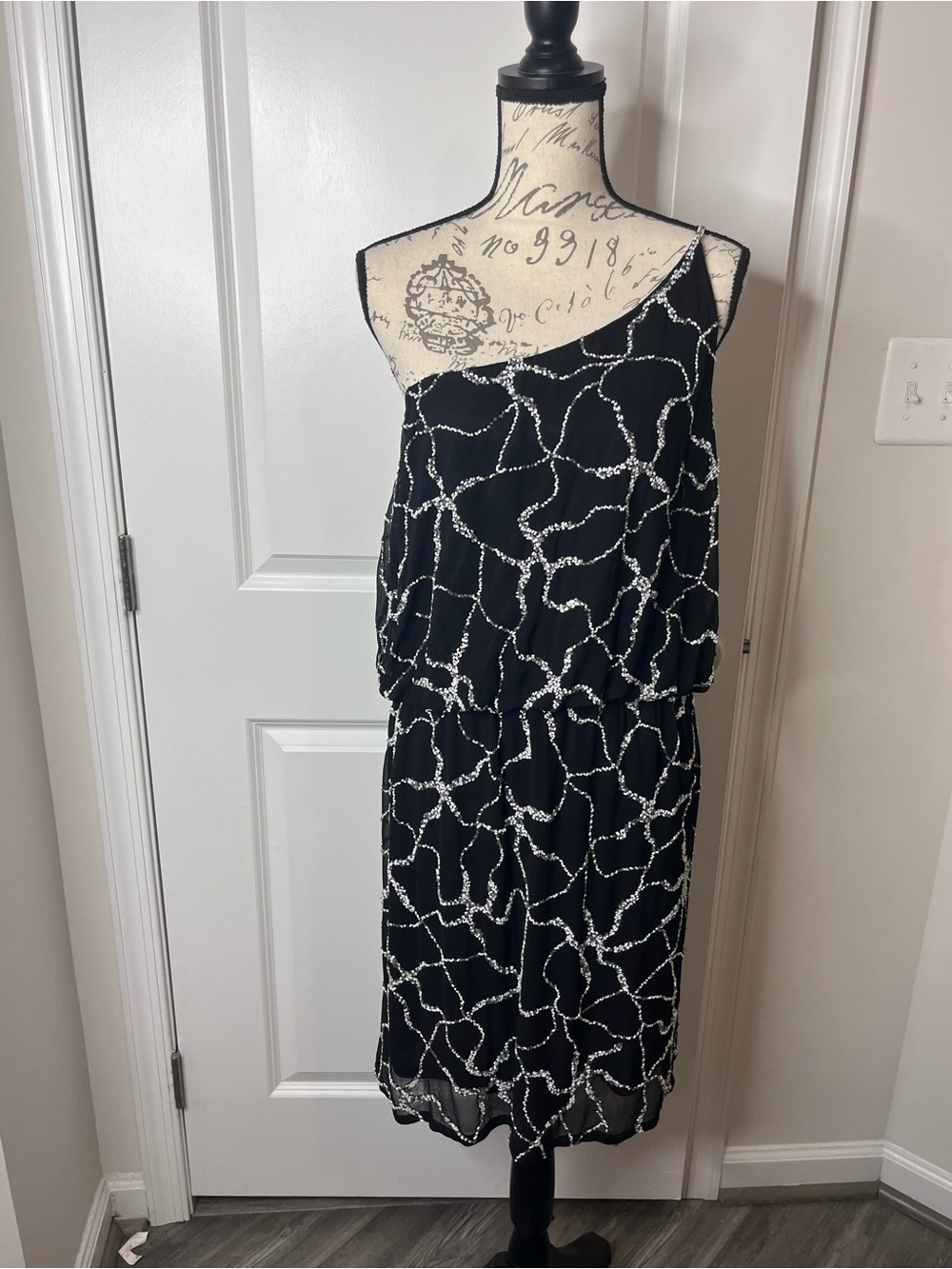 Camille La Vie Black One-Shoulder Dress with White beaded Chain Pattern size 14